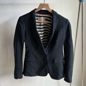 Banana Republic Black Fitted Blazer – Striped Interior & Front Pockets